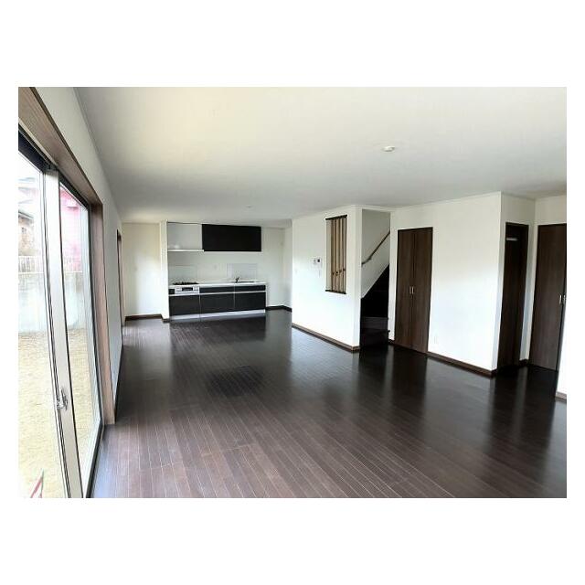 広々空間が魅力的なLDK