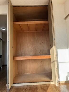 別部屋参照