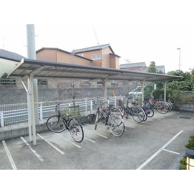 屋根付駐輪場