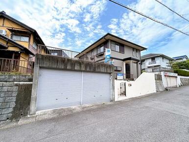 「外観」外壁・屋根塗装を行いました。車庫2台分、4LDKの住宅です。