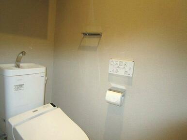 シャワートイレ暖房便座