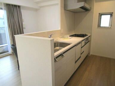 対面式システムキッチン