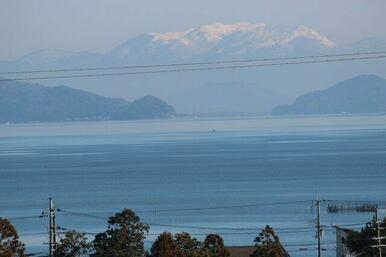 二階から琵琶湖パノラマ眺望