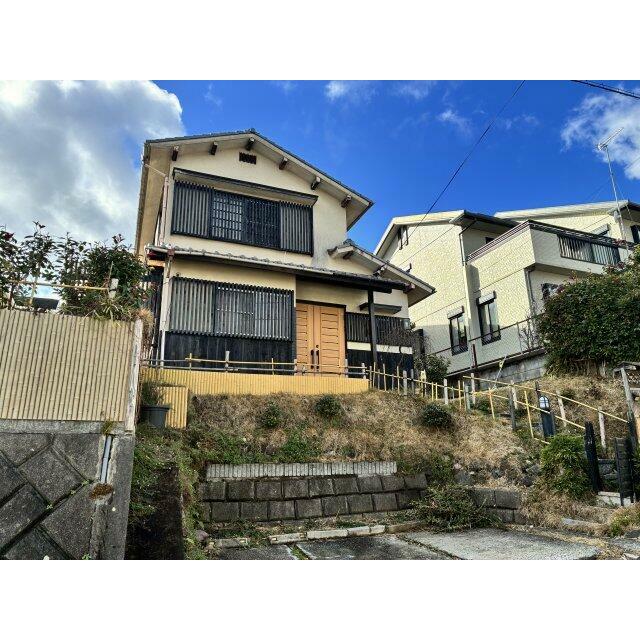 道路から高台になっています