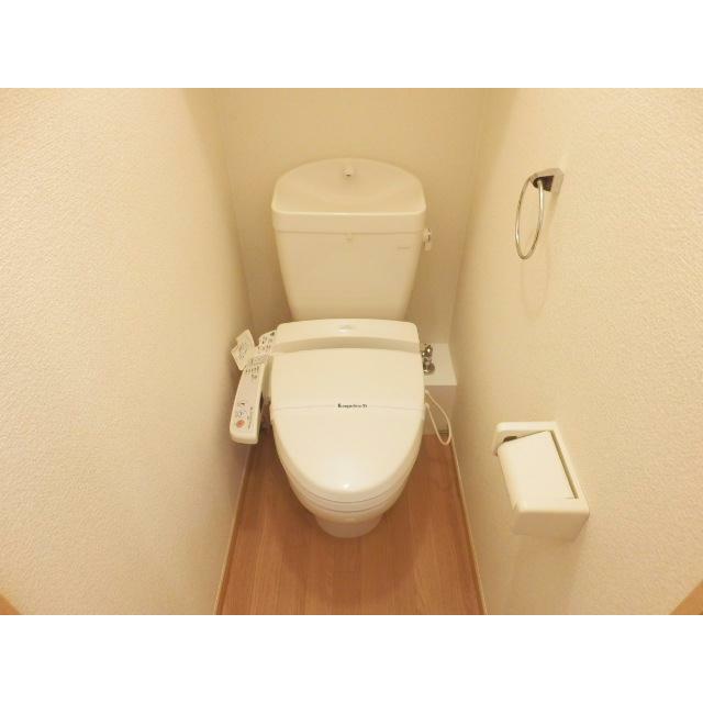 温水洗浄便座付きです！