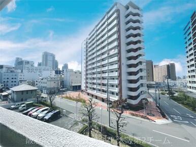 バルコニーからの眺望です。角部屋につき全てのお部屋から外を望むことが出来ます。
