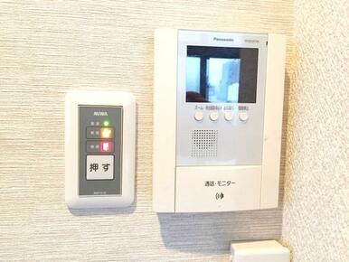 モニター付き、オートロック解除もできます。