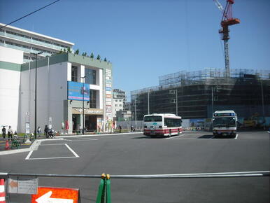 向ヶ丘遊園駅前