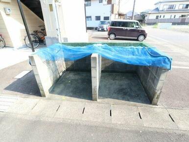 敷地内ゴミ捨て場