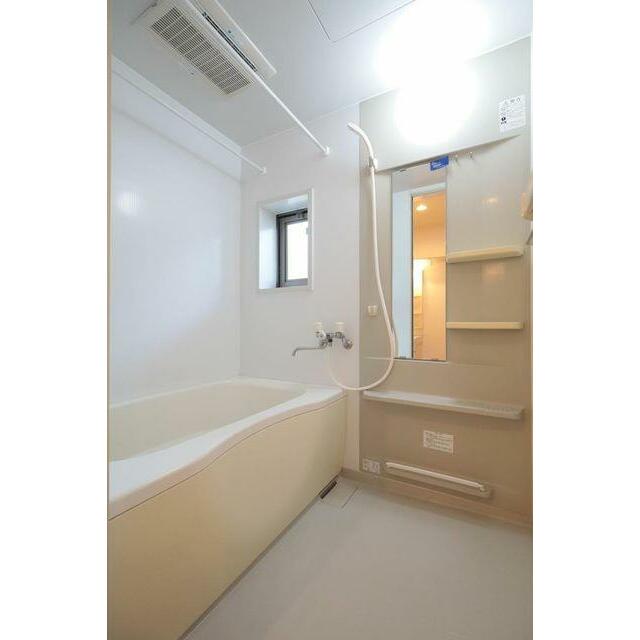 【浴室】雨の日や花粉の時期に活躍する換気乾燥暖房機付き♪