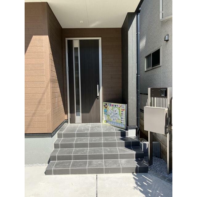 セールスや勧誘、防犯面でもエントランスは重要チェックポイント（2号棟）