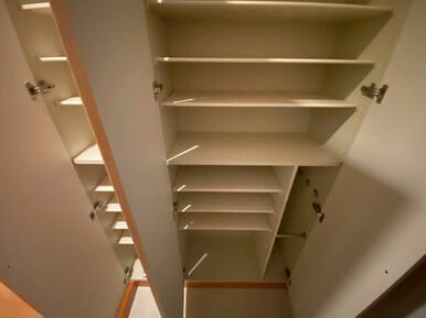 シューズボックス