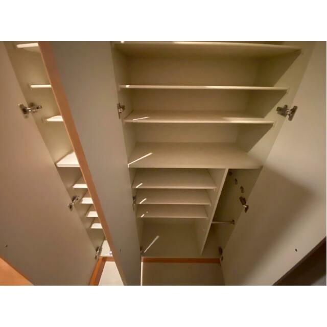 シューズボックス