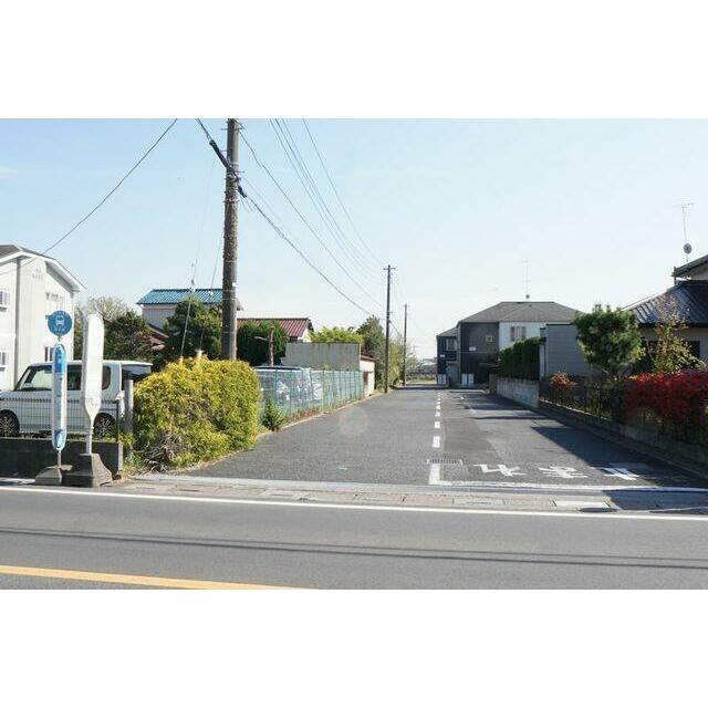 目の前がバス停ですので大宮駅へのアクセスも便利です♪