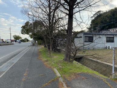 敷地と前面道路