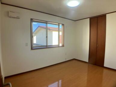 「2階北側洋室約6帖」（1）