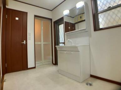 「洗面室脱衣所」洗面台新品交換済みです。