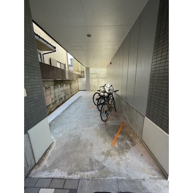 ライン上に駐輪となります