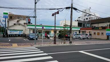 ファミリーマート北野駅前通り店