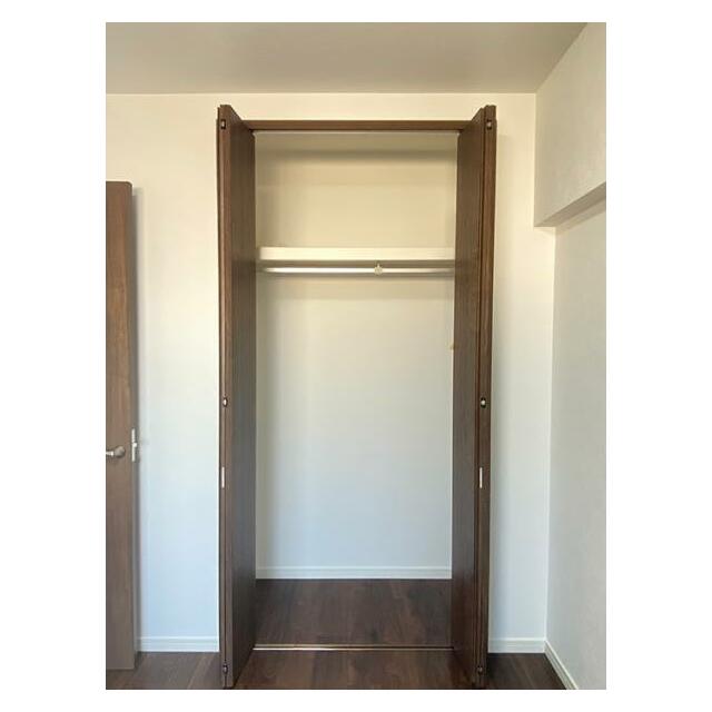 「北西洋室」収納がございます