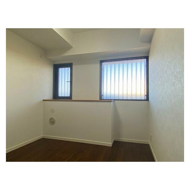 「北東洋室」約4.7帖ございます