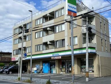ファミリーマート横浜神大寺四丁目店