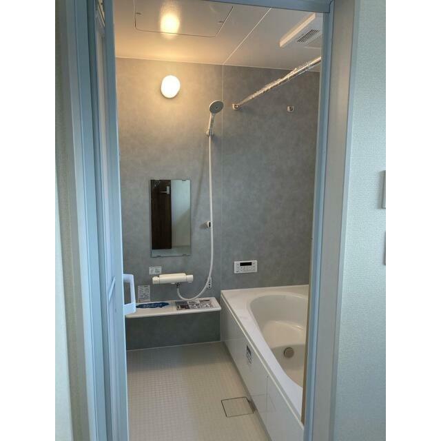 ゆったりくつろげる浴室で、心ほぐれる至福の時間（1号棟）