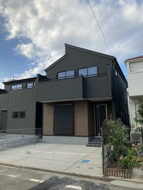 日を重ねるごとにこの佇まいに愛着が湧いてきそう（2号棟）