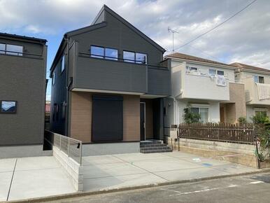 日を重ねるごとにこの佇まいに愛着が湧いてきそう（2号棟）