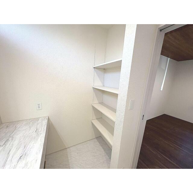 便利な洗面所可動棚（1号棟）