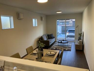 17.3帖の広々リビングダイニング