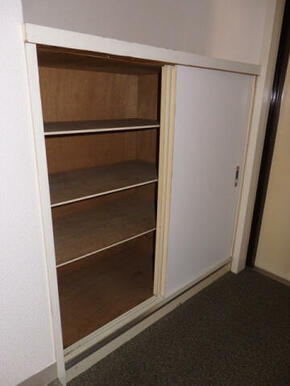 シューズボックス