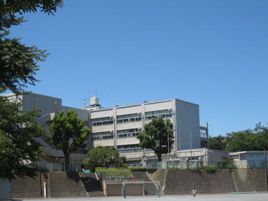 横浜市立青葉台小学校