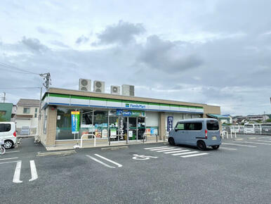 ファミリーマート春日井上条六丁目店