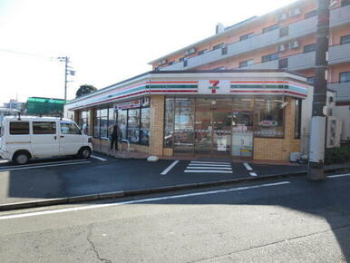 セブンイレブン横浜十日市場東店