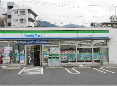 ファミリーマート小倉上富野店