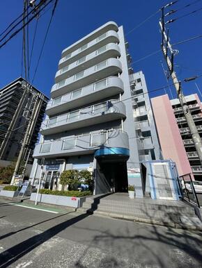 オートロックつき公園隣接の駅近マンション♪