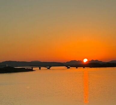 日中はあたたかな陽射し、夕方になると美しい夕日が見えます♪