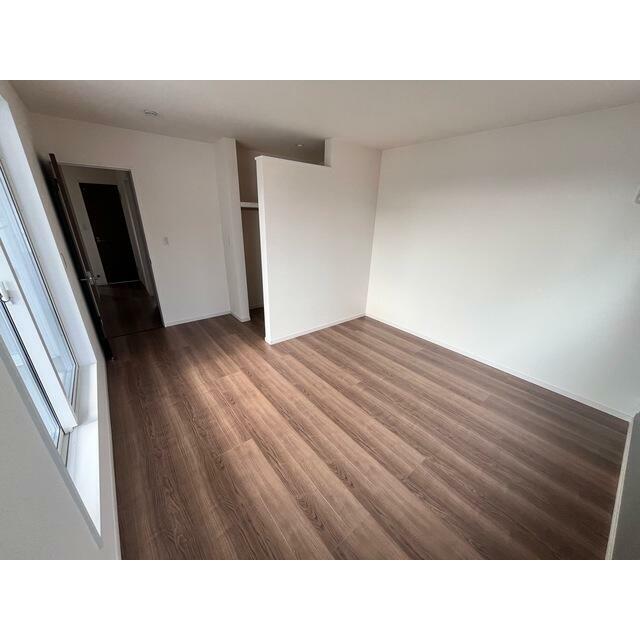 ベッドやイスでの生活で膝に難ありの方でも過ごしやすい（1号棟）