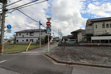 前面道路含む現地（造成後）