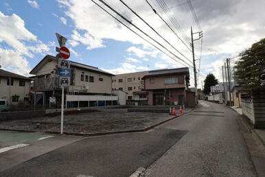 前面道路含む現地（造成後）