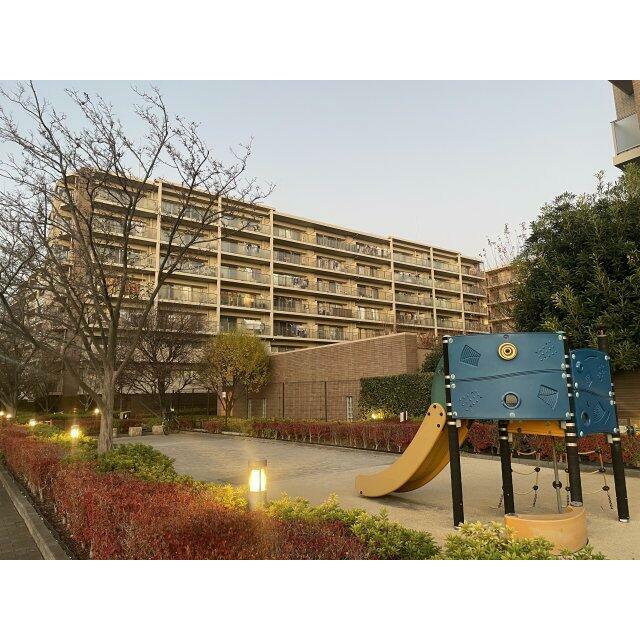 パーティスペース、ゲストルームなど、豊かな共用施設