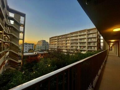 前面を遮るもののない開放感あふれる眺望