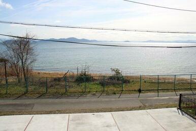 バルコニーからの琵琶湖パノラマ眺望
