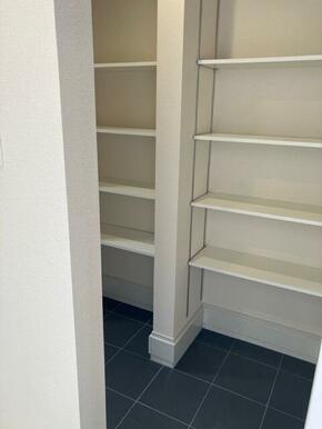 増えすぎたクツを上手に整理・収納してスッキリした玄関を実現（1号棟）