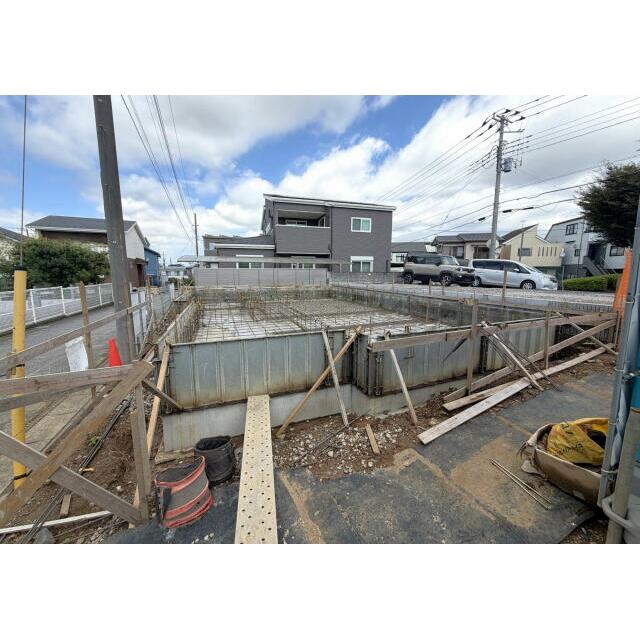 基礎工事中