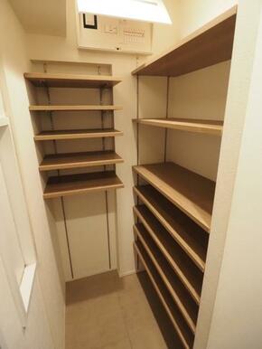 シューズボックス