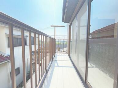 「バルコニー」