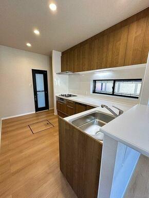 「キッチン」Ｌ字型キッチン、作業スペース広々