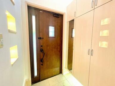 「玄関」収納スペースがたくさんあります。